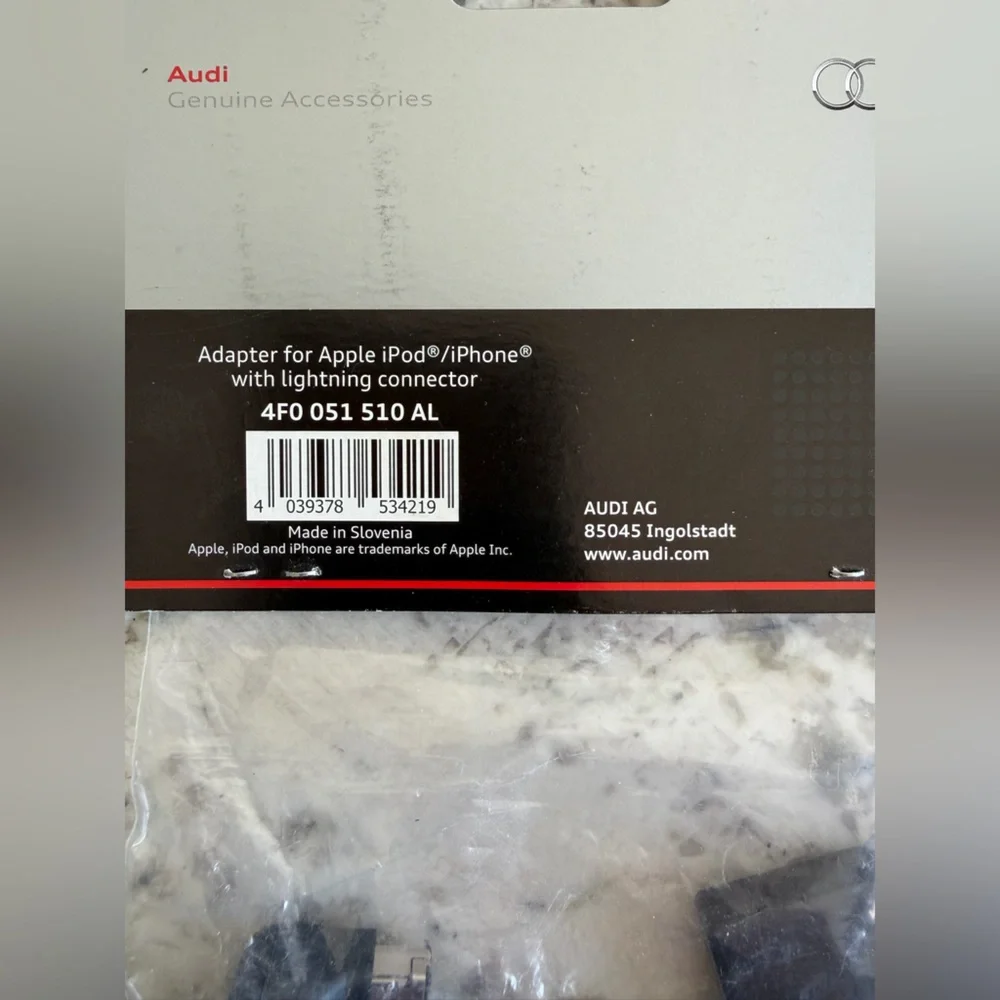 Audi OEM Adapter Cable for iPod/iPhone w/Lightning Connector NEW #4F0 051 519 AL